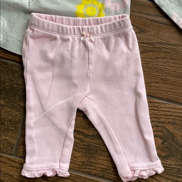 🎀Adorable girl 2 outfit bundle🎀 - Picture 9 of 13